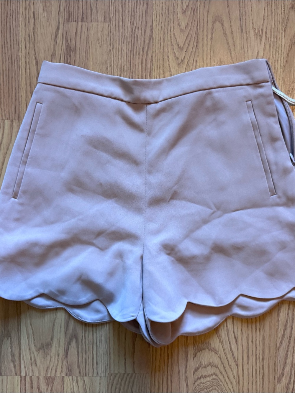 Women’s Scallop Hem Shorts - Light Brown